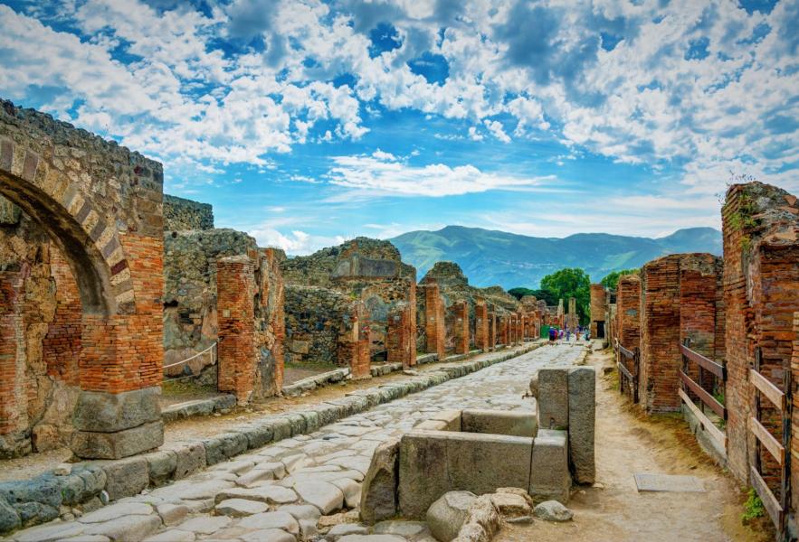 Pompeii & Vesuvio Wine Tour (6 hours)